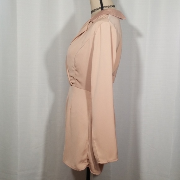 Charlotte Russe blush long sleeves romper.  Sz S - Picture 3 of 8